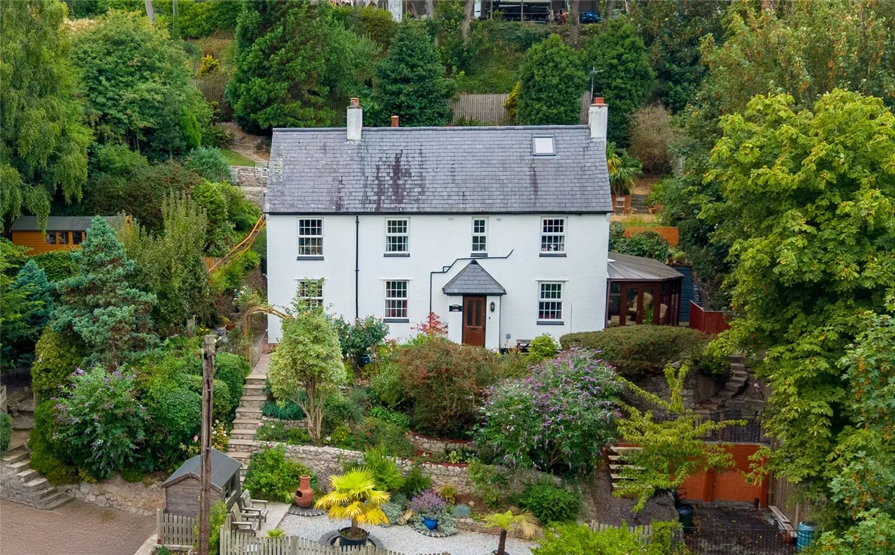 4 bed house for sale — Nant Y Gamar Road, Llandudno, Conwy, LL30 3BD