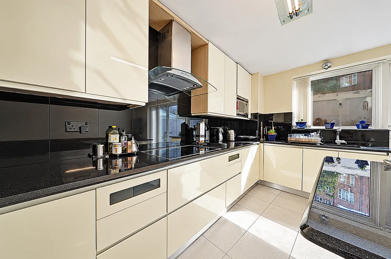 Norfolk Crescent, London, W2, photo 2