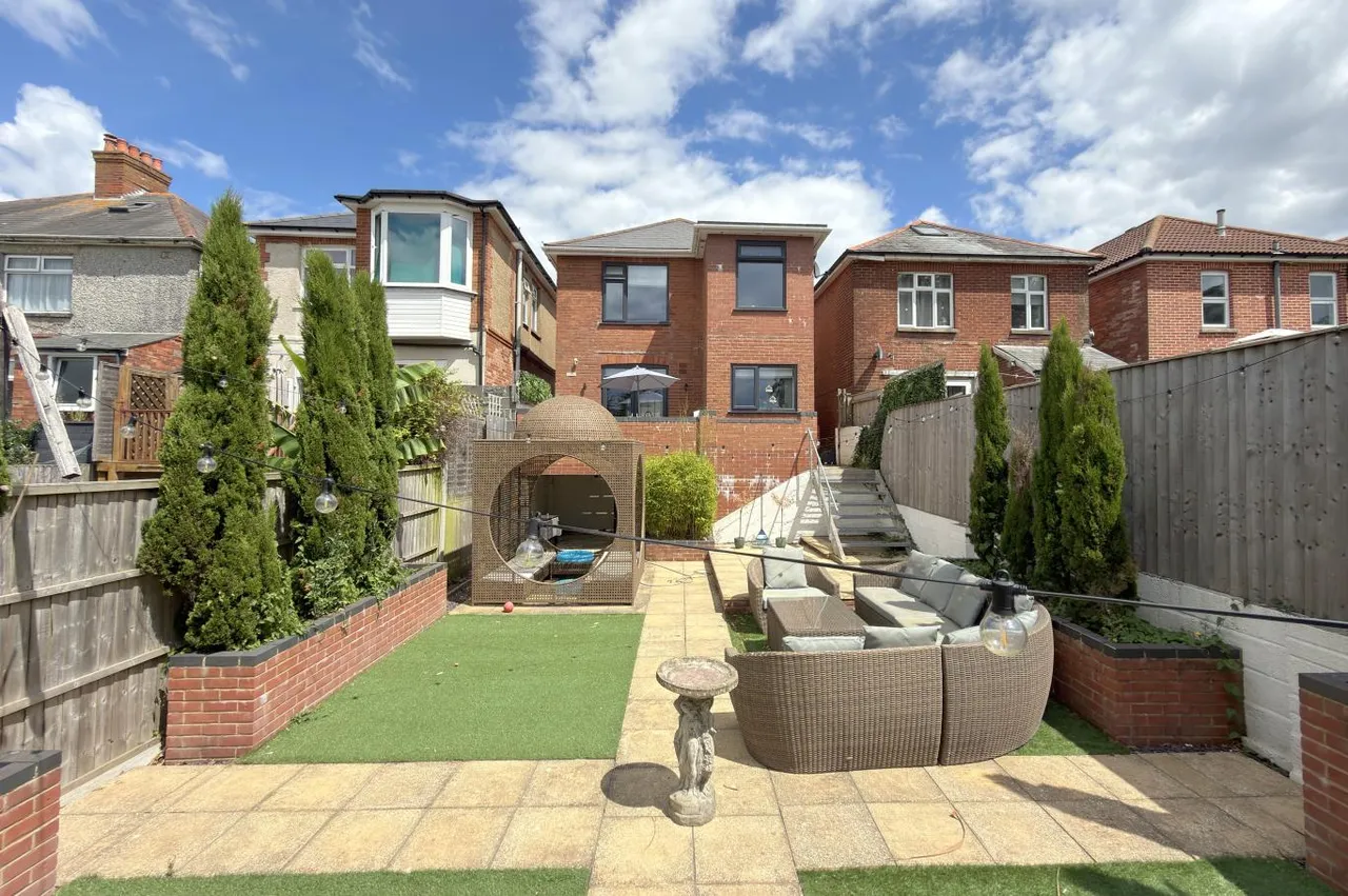 Elmes Road, BH9, photo 14