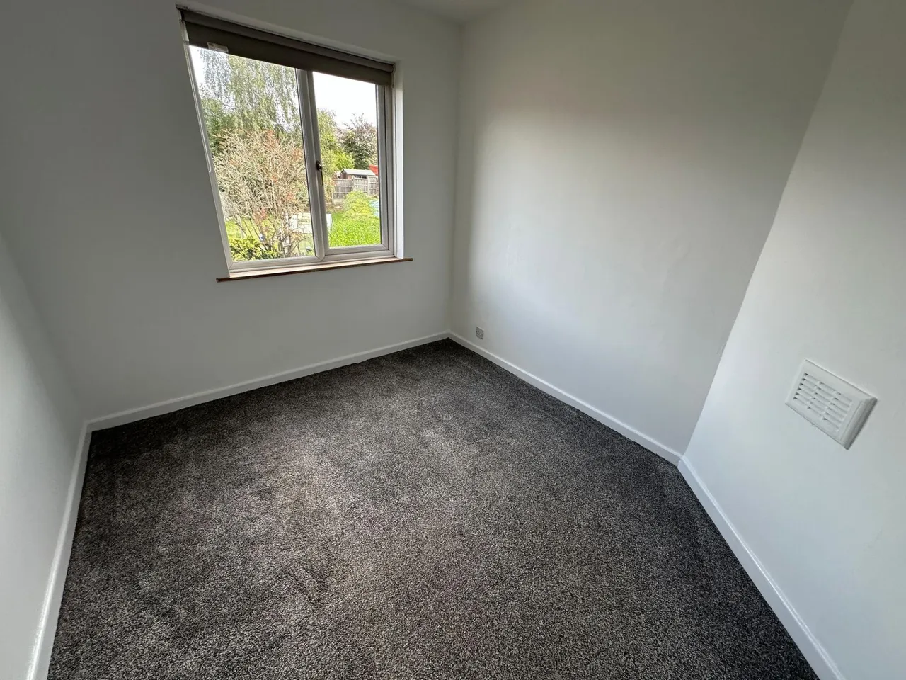George Street, Church Gresley, DE11, photo 9