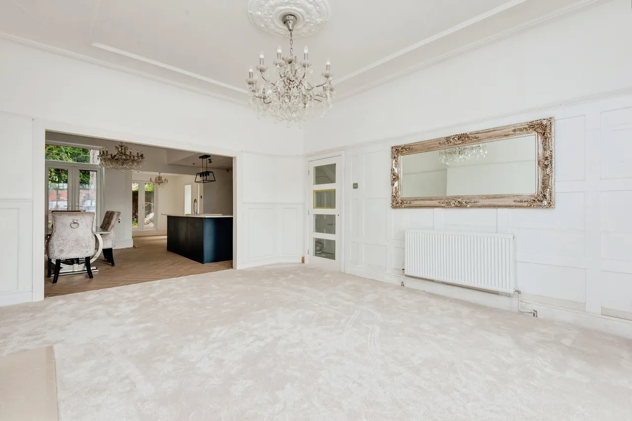 Menlove Avenue, Liverpool, L18, photo 9