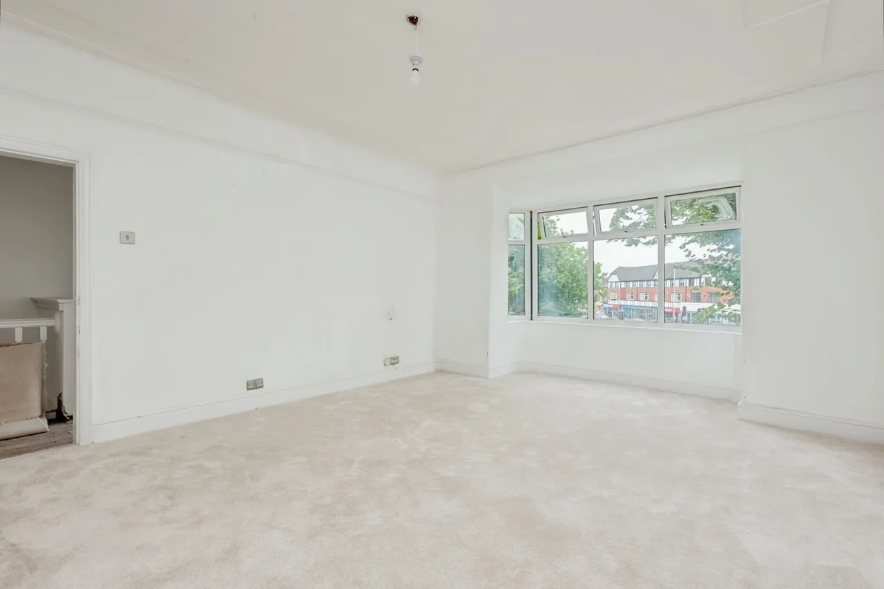Menlove Avenue, Liverpool, L18, photo 14