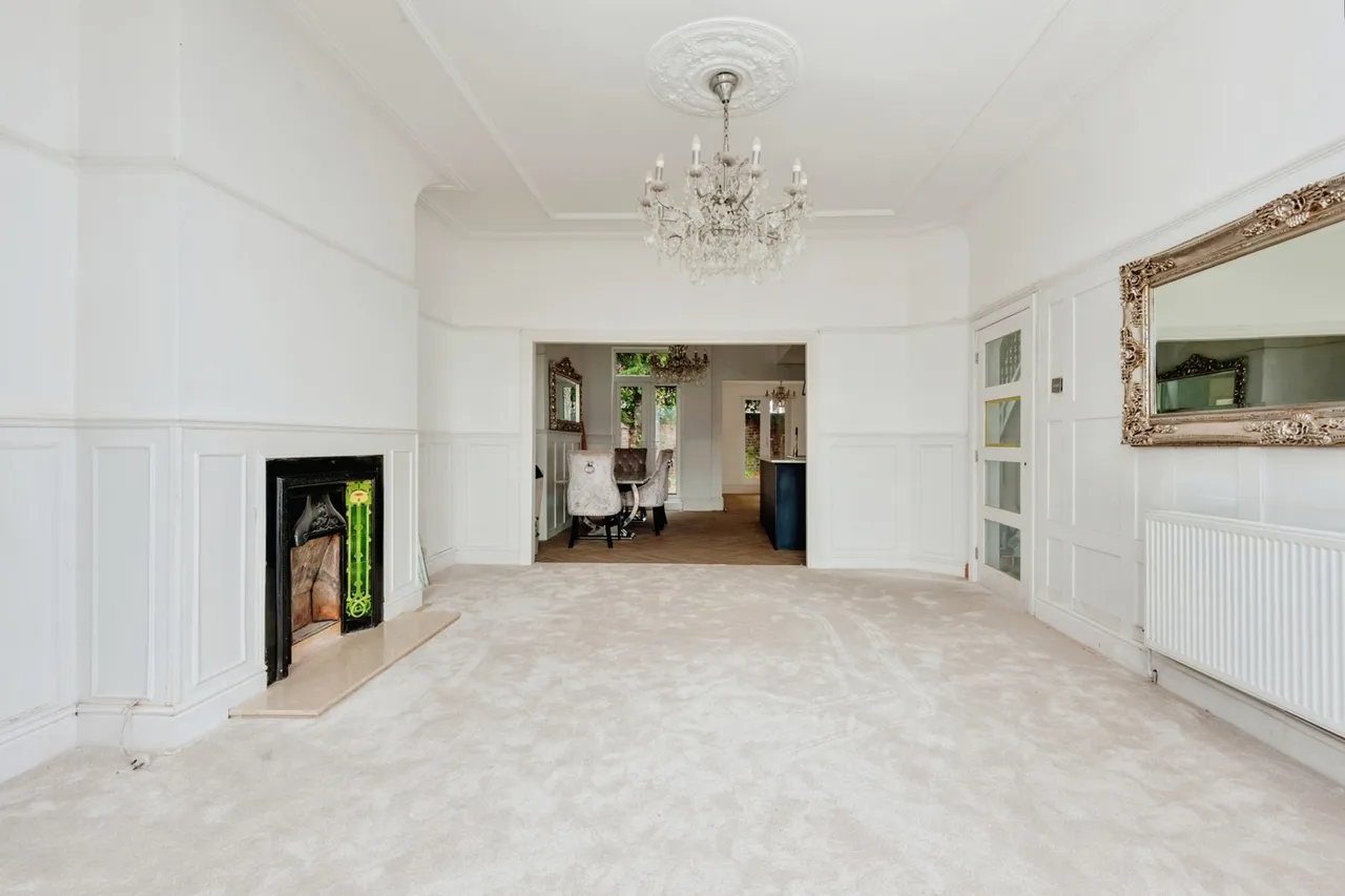 Menlove Avenue, Liverpool, L18, photo 10