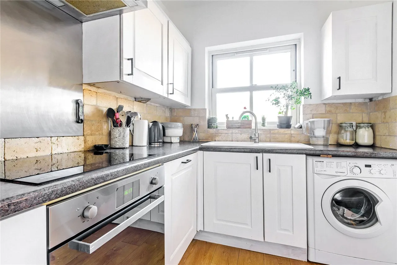 Tudor Road, Hampton, TW12 2NQ, photo 4