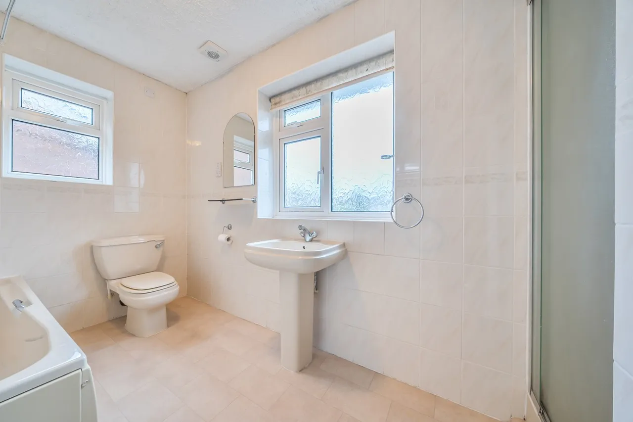 Highwood Drive, BR6, photo 12
