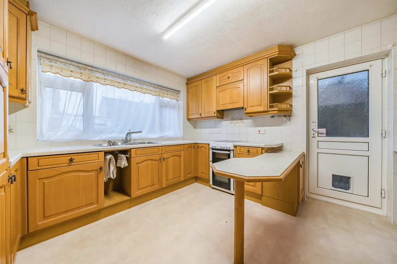 Highwood Drive, BR6, photo 2