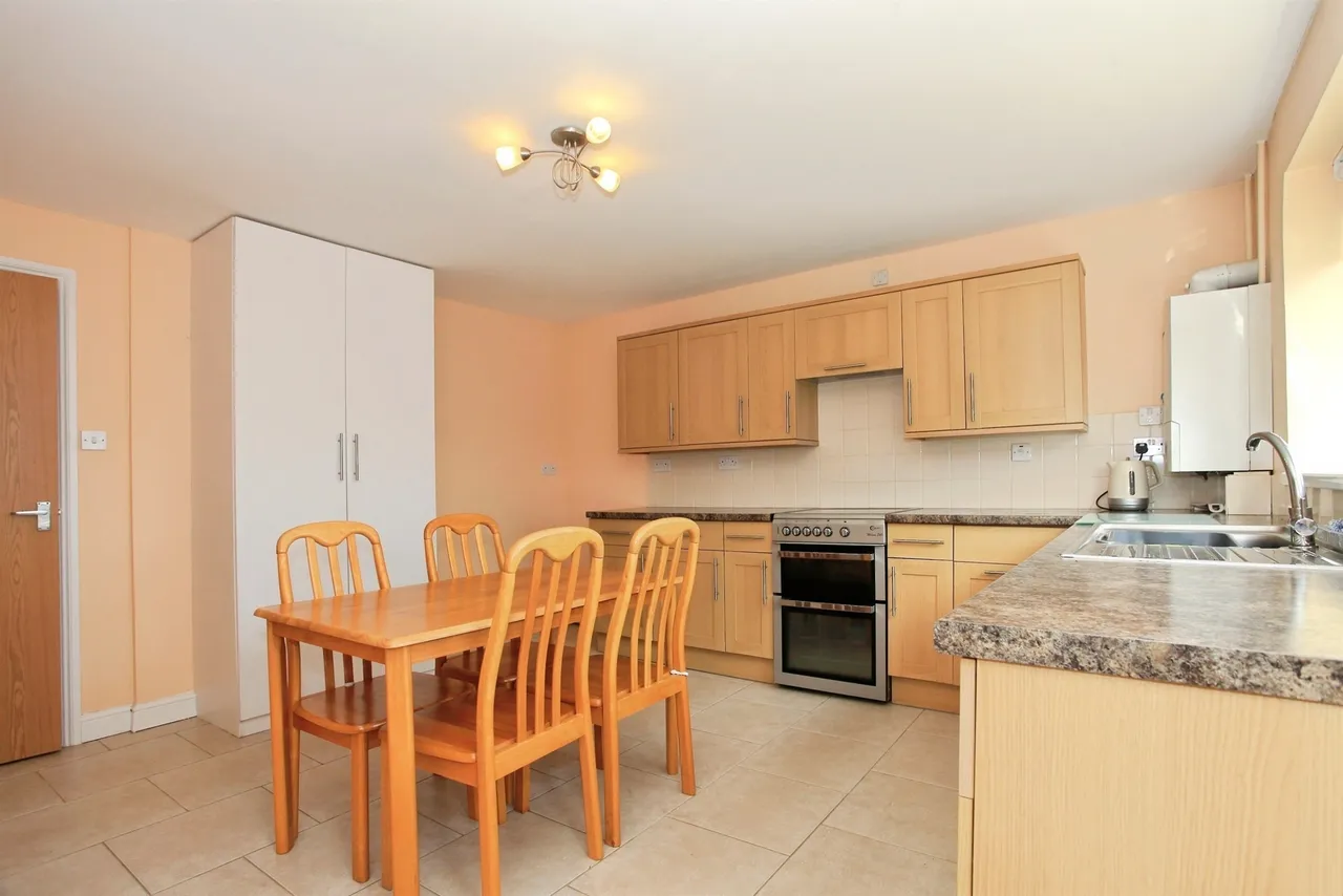 2 bed house for sale, Bristol Avenue, Peterborough, PE4