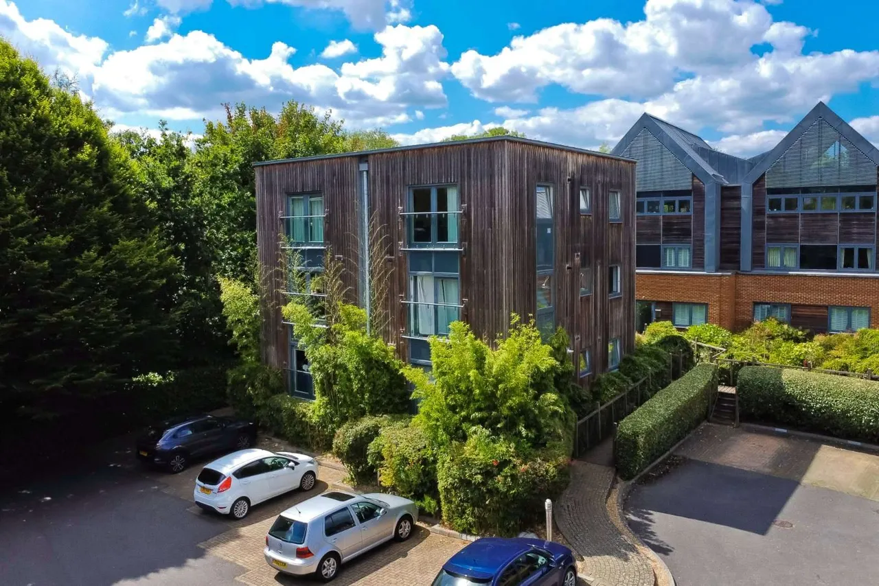 Whittets Ait, Jessamy Road, Weybridge, Surrey, KT13 8BP, photo 9