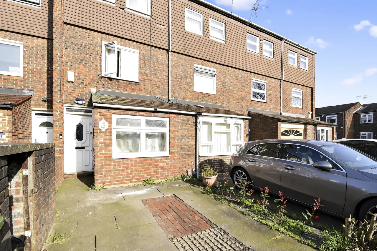 Shaw Close, London, photo 2