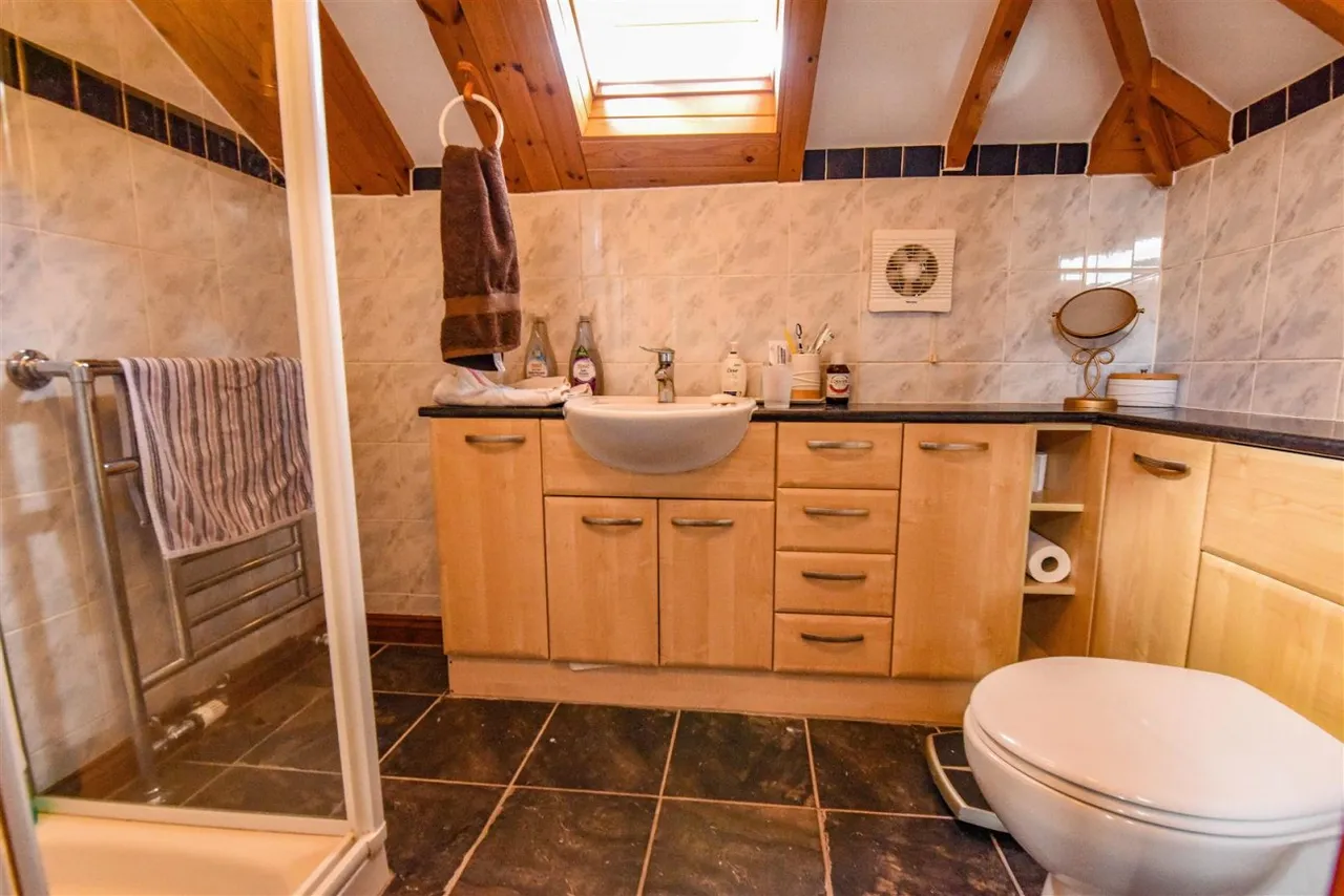 St. Johns Road, Slimbridge, GL2, photo 13