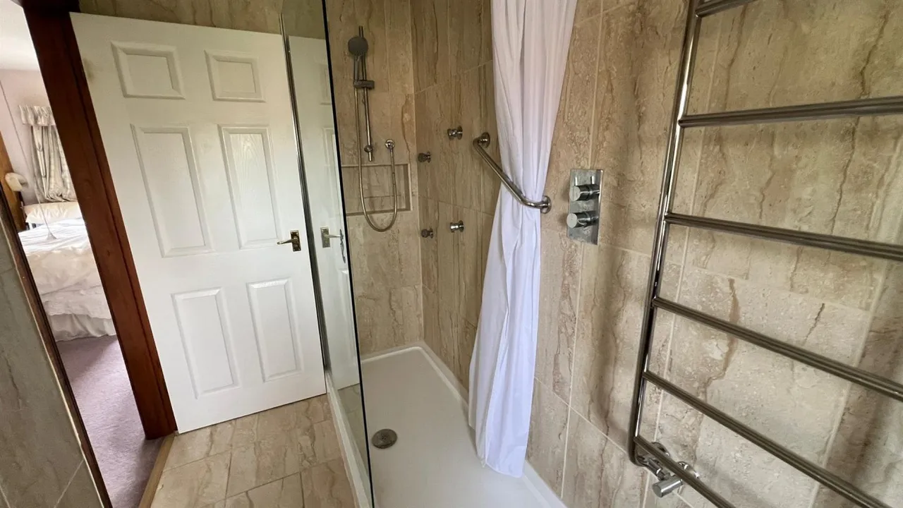 St. Johns Road, Slimbridge, GL2, photo 32
