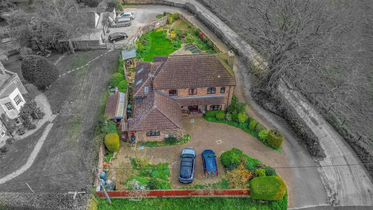 St. Johns Road, Slimbridge, GL2, photo 18