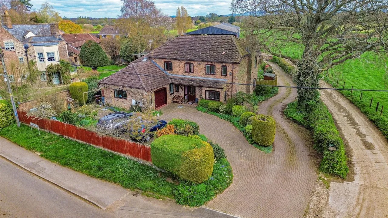 St. Johns Road, Slimbridge, GL2, photo 19