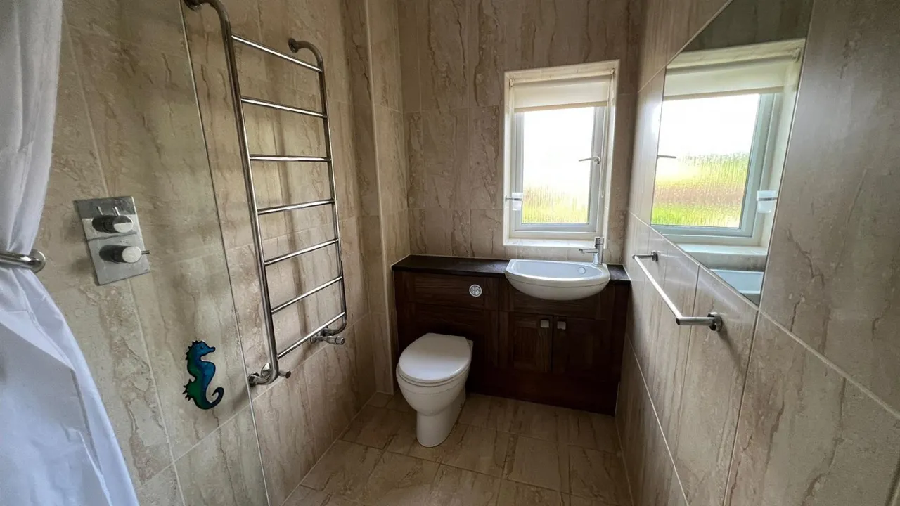 St. Johns Road, Slimbridge, GL2, photo 8