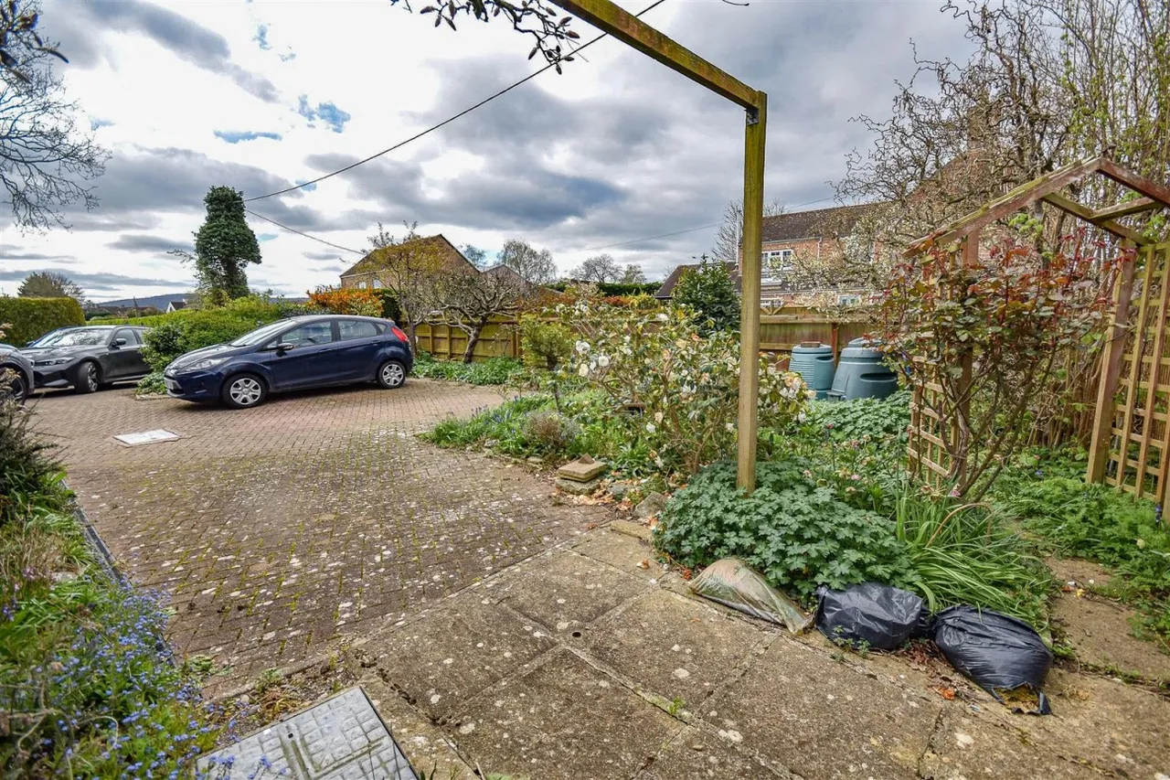 St. Johns Road, Slimbridge, GL2, photo 21