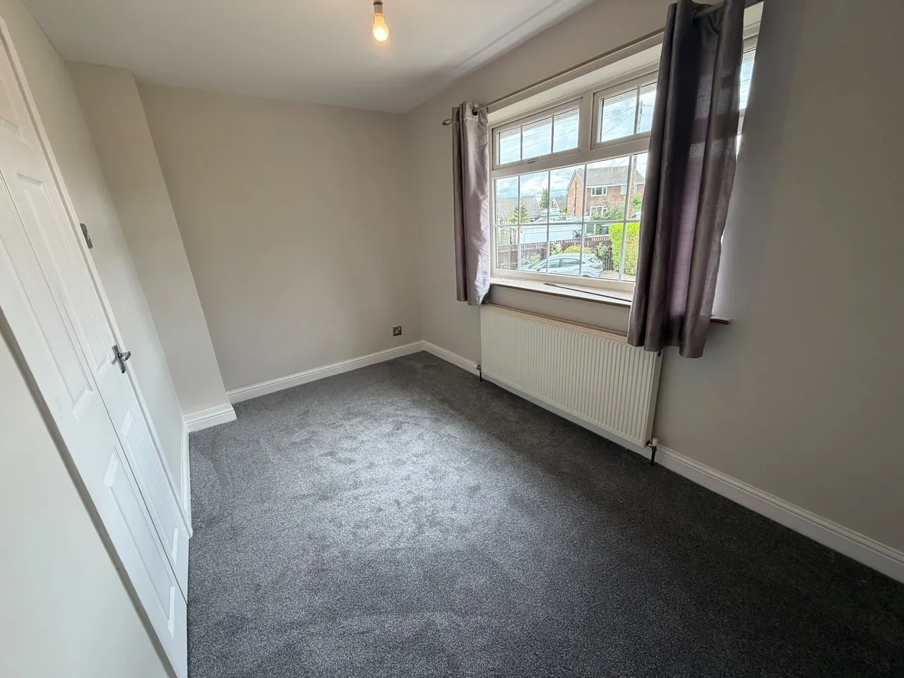 Woodlands Close, HUDDERSFIELD, photo 3
