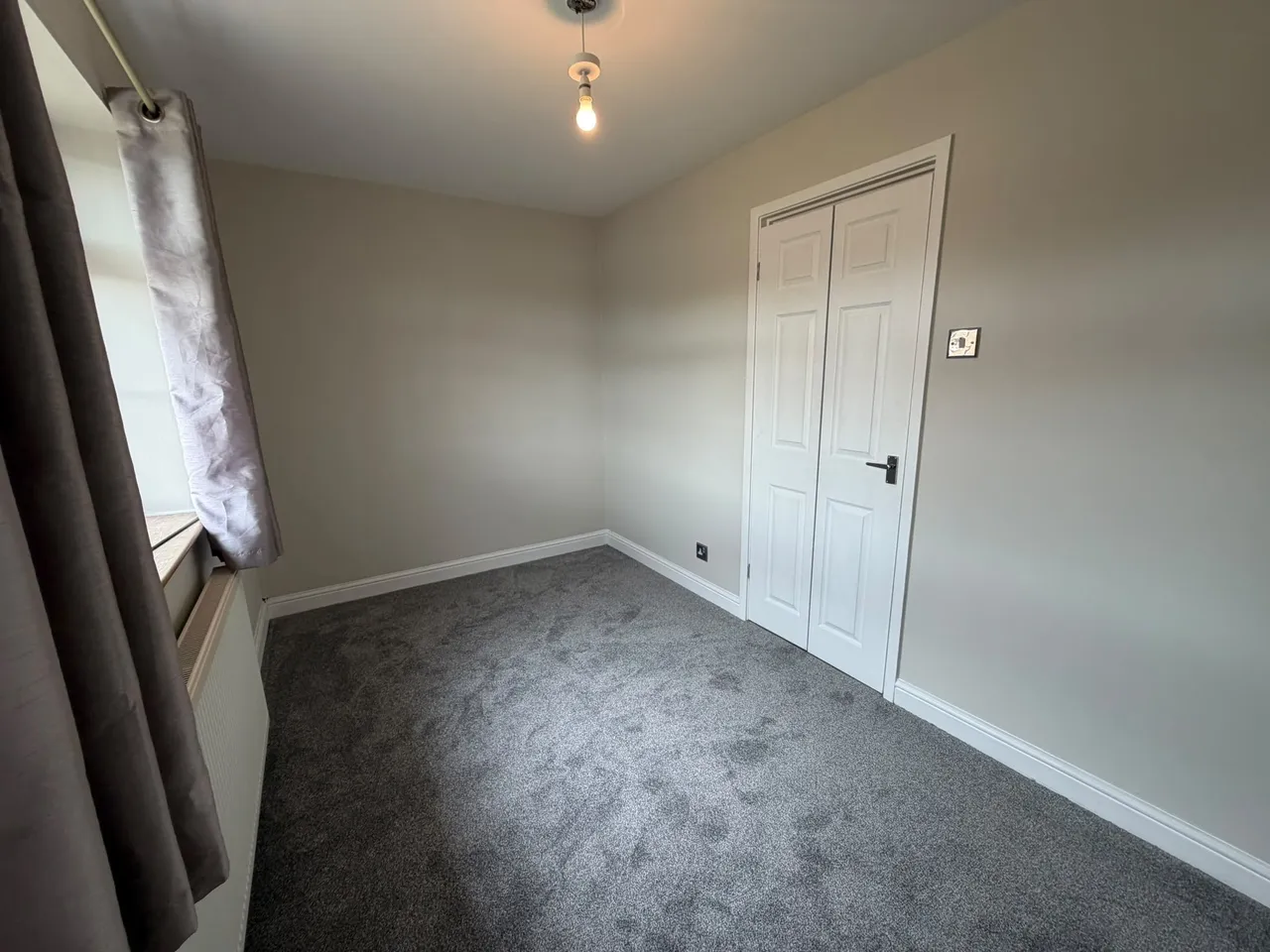 Woodlands Close, HUDDERSFIELD, photo 8