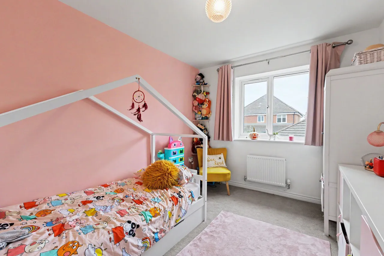 Gorse Fields, Pershore, WR10, photo 12