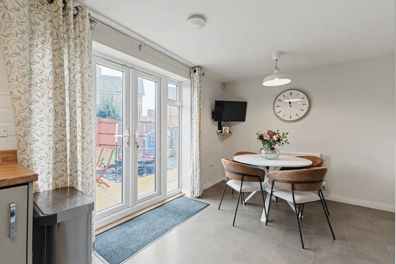 Gorse Fields, Pershore, WR10, photo 7