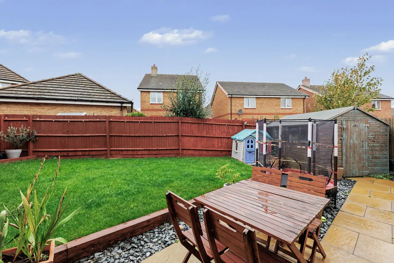 Gorse Fields, Pershore, WR10, photo 4