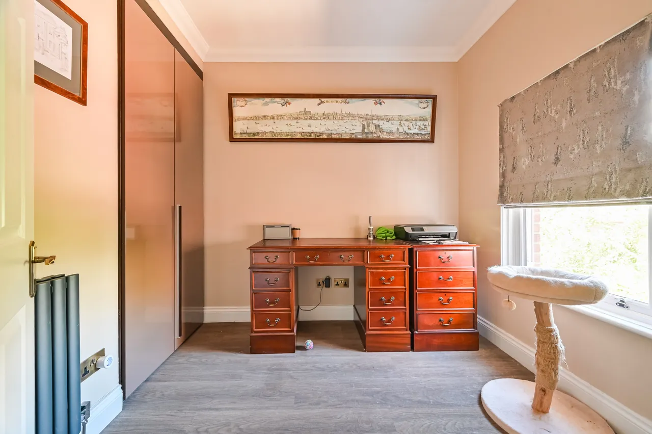 16 Lockesfield Place, London, photo 11