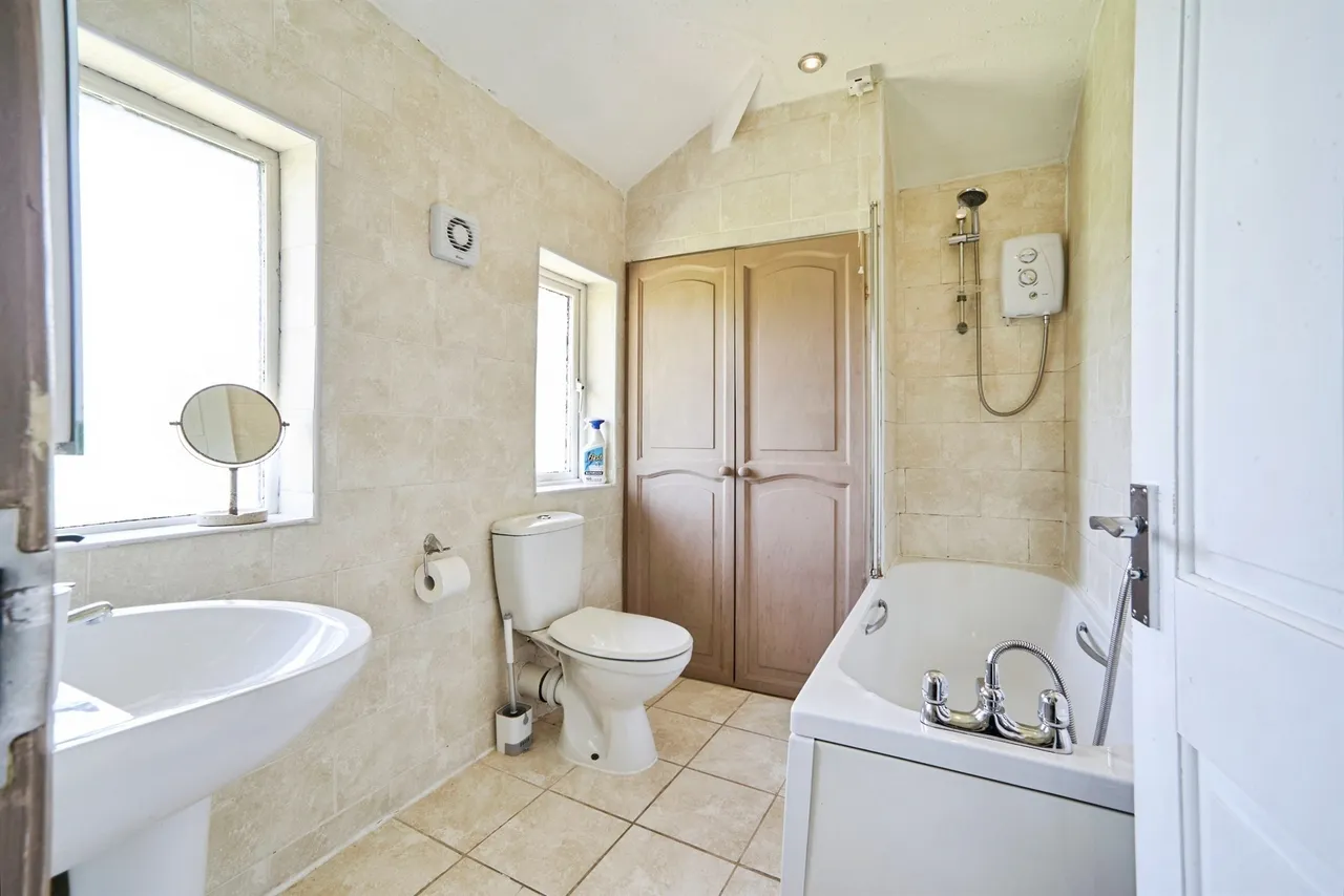 Hollin Park Road, Leeds, LS8, photo 9