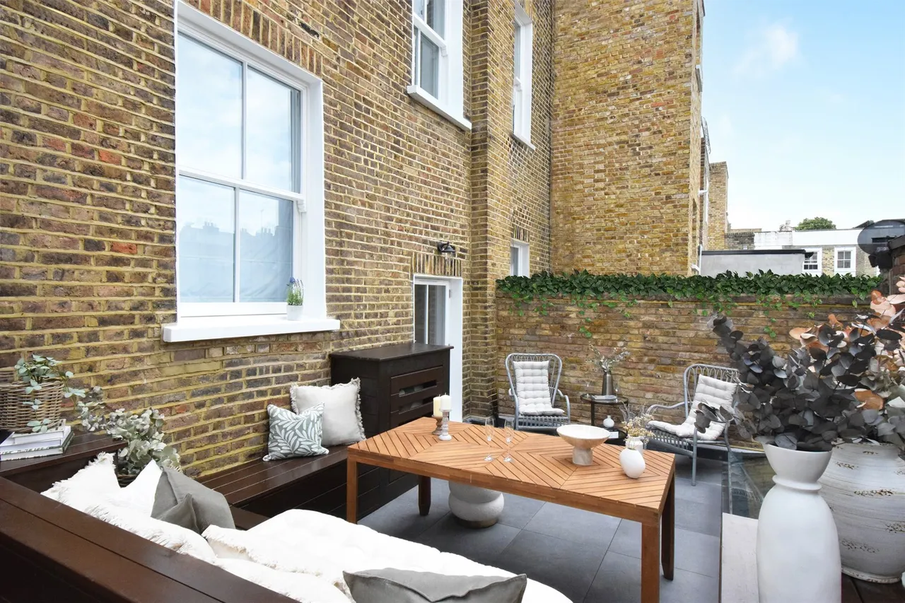 London, W11 1EF, photo 12