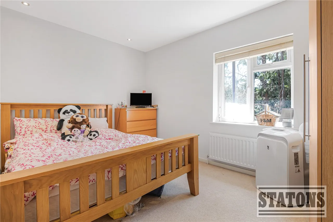 Heath Road, Potters Bar, Hertfordshire, EN6 1LW, photo 14