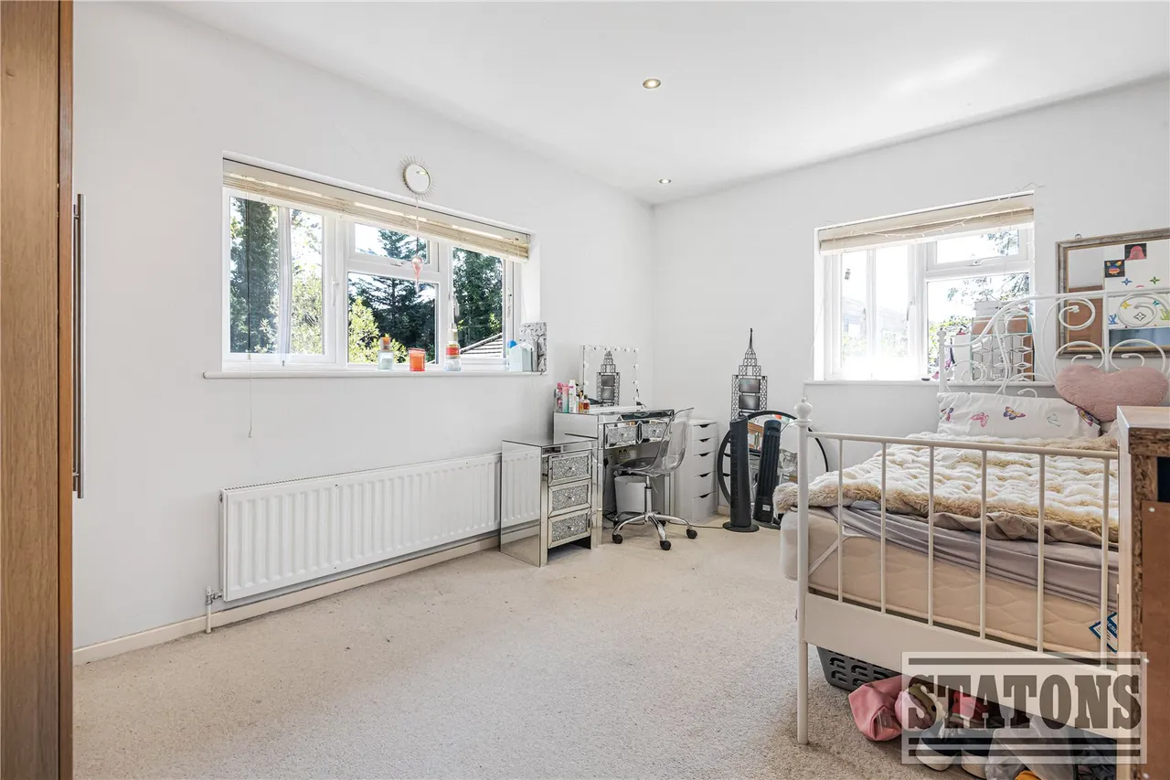 Heath Road, Potters Bar, Hertfordshire, EN6 1LW, photo 16