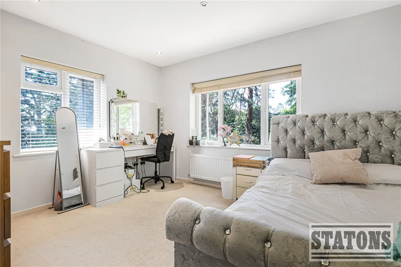 Heath Road, Potters Bar, Hertfordshire, EN6 1LW, photo 15