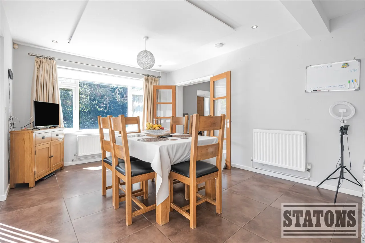 Heath Road, Potters Bar, Hertfordshire, EN6 1LW, photo 6