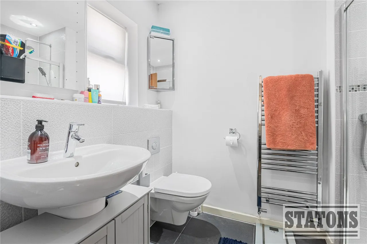 Heath Road, Potters Bar, Hertfordshire, EN6 1LW, photo 18