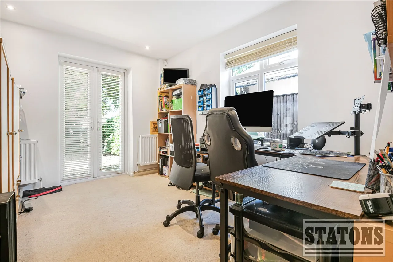Heath Road, Potters Bar, Hertfordshire, EN6 1LW, photo 10