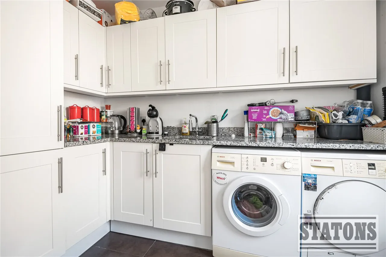 Heath Road, Potters Bar, Hertfordshire, EN6 1LW, photo 9