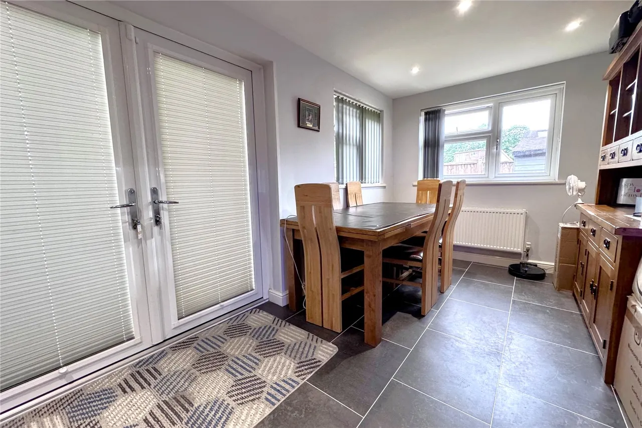 Harvey Road, Farnborough, Hampshire, GU14 9TW, photo 4