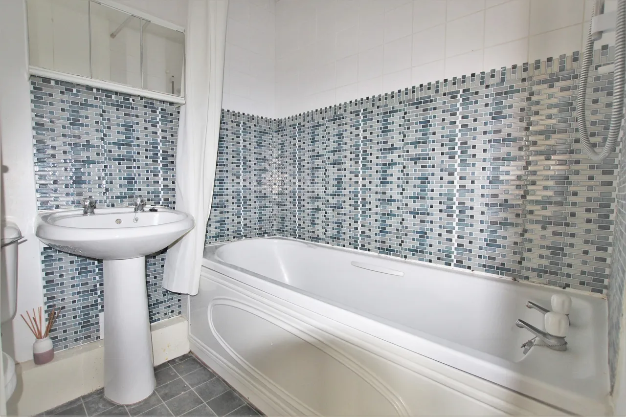 Crofton Way, Enfield, EN2, photo 6