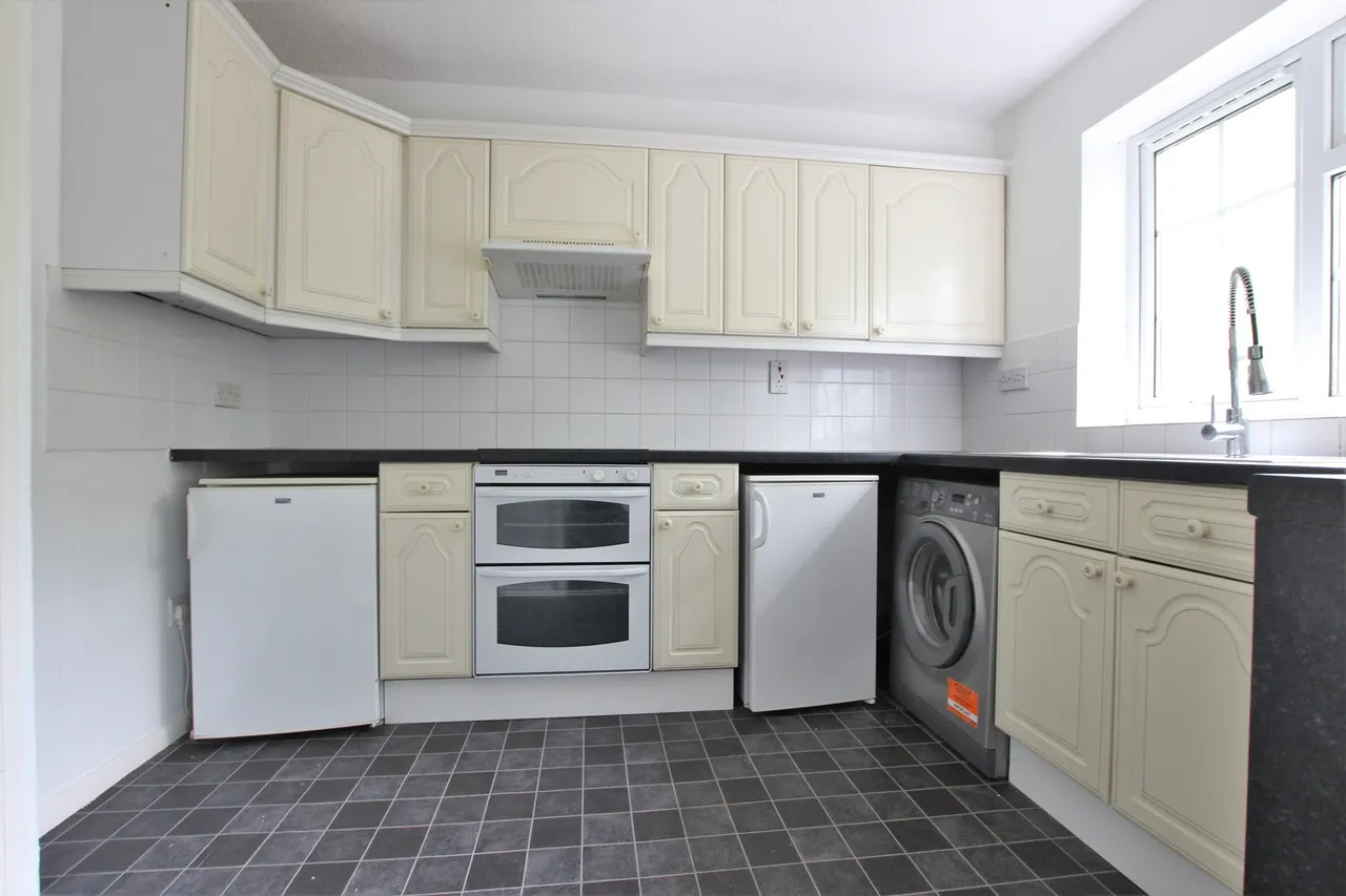 Crofton Way, Enfield, EN2, photo 3