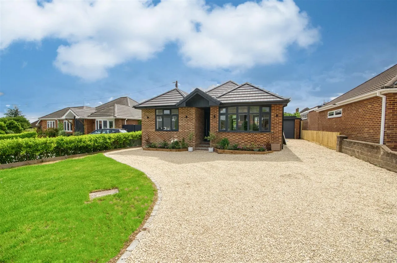 4 bed house for sale — Granada Road, Hedge End, Southampton, SO30 4AL