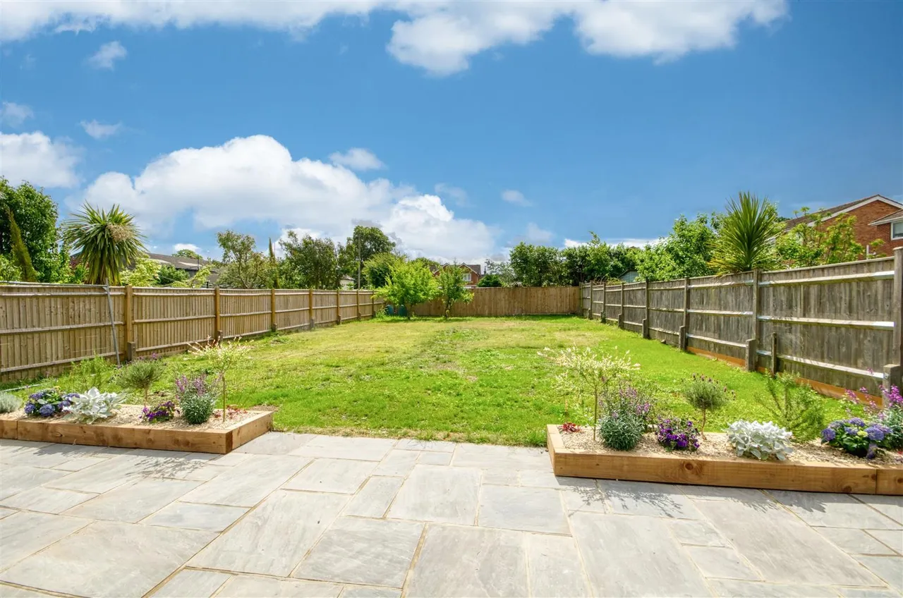 Granada Road, Hedge End, Southampton, SO30 4AL, photo 2