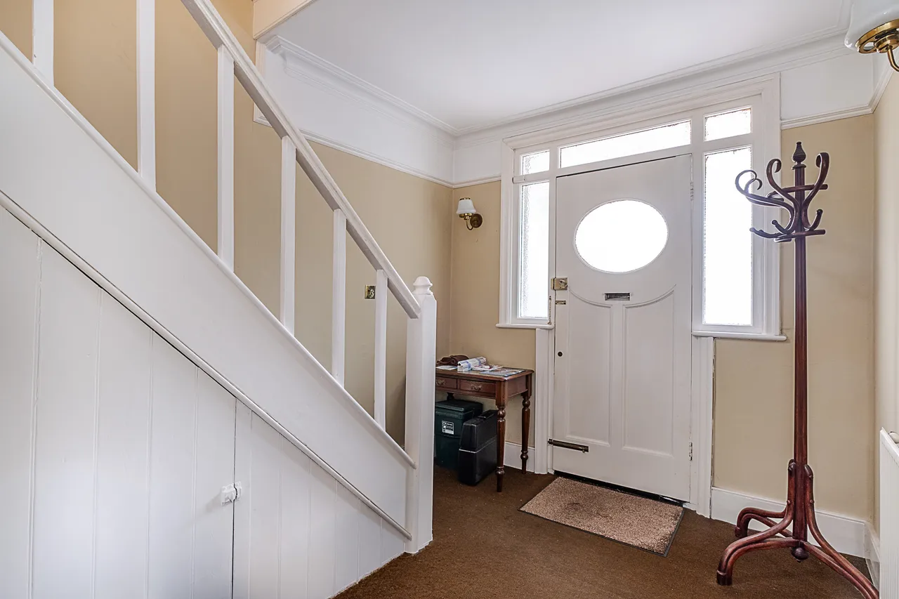 Elmfield Avenue, Teddington, TW11, photo 12