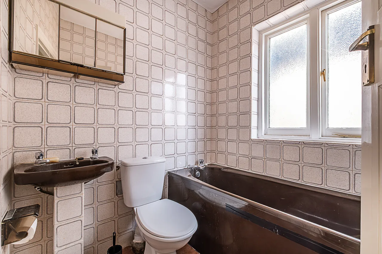 Elmfield Avenue, Teddington, TW11, photo 11