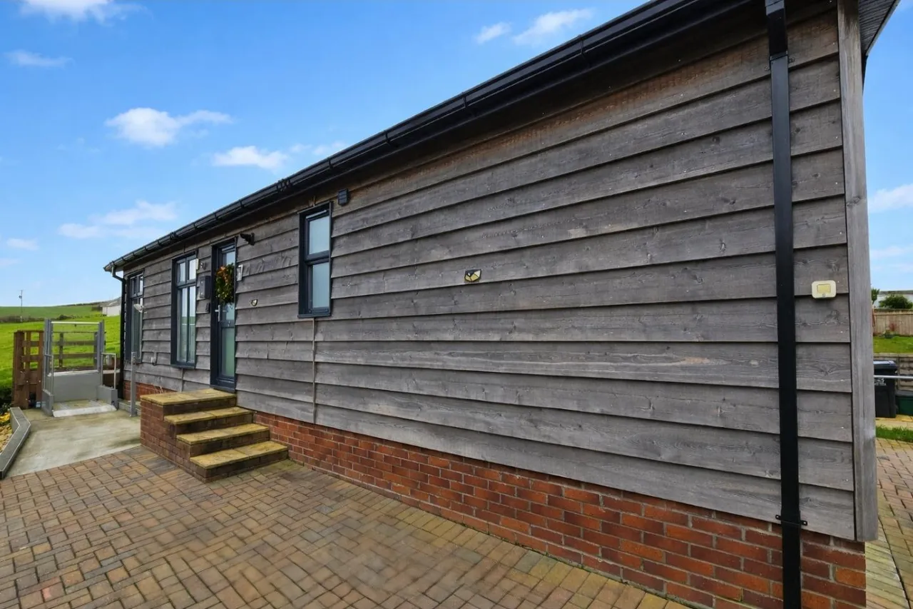 Plymouth, PL7, photo 3