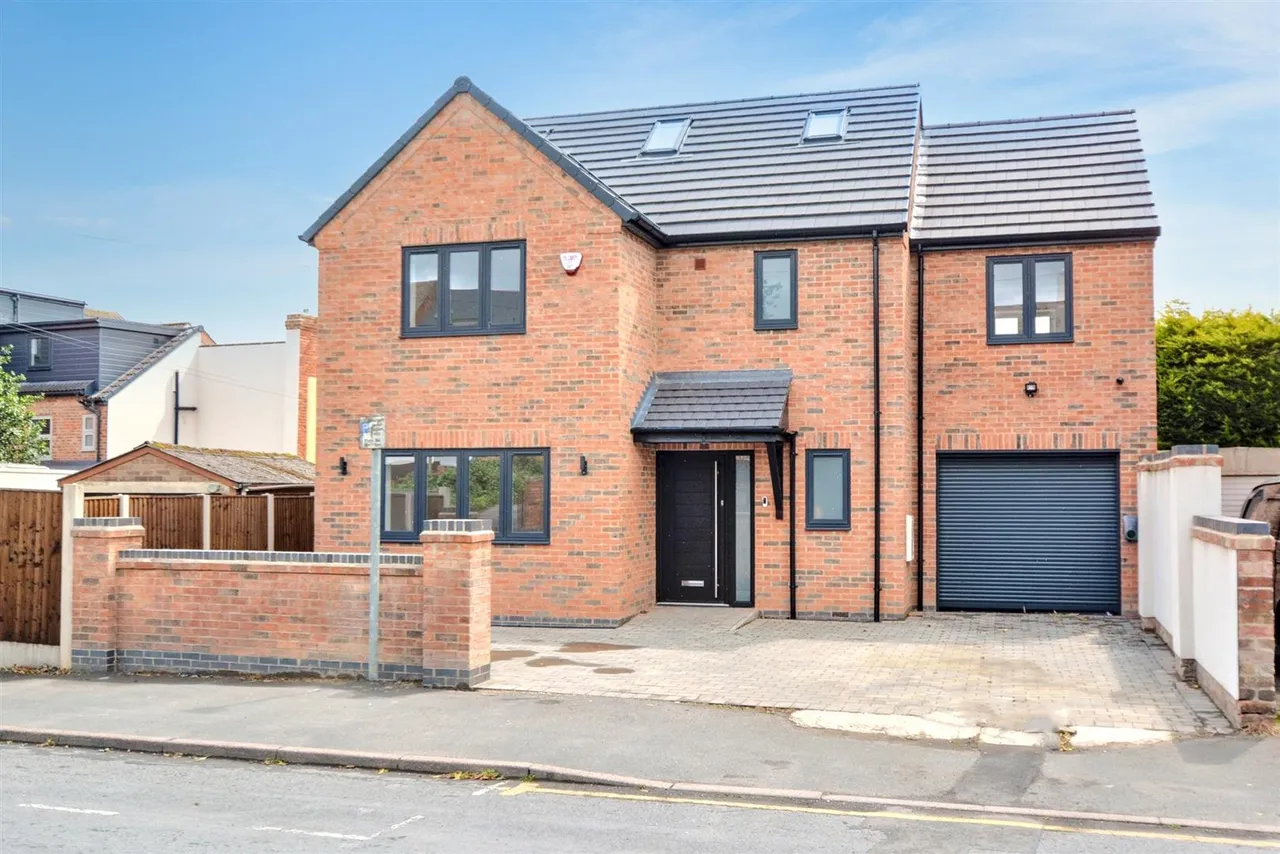 4 bed house for sale, Devonshire Drive, Eastwood, NG16