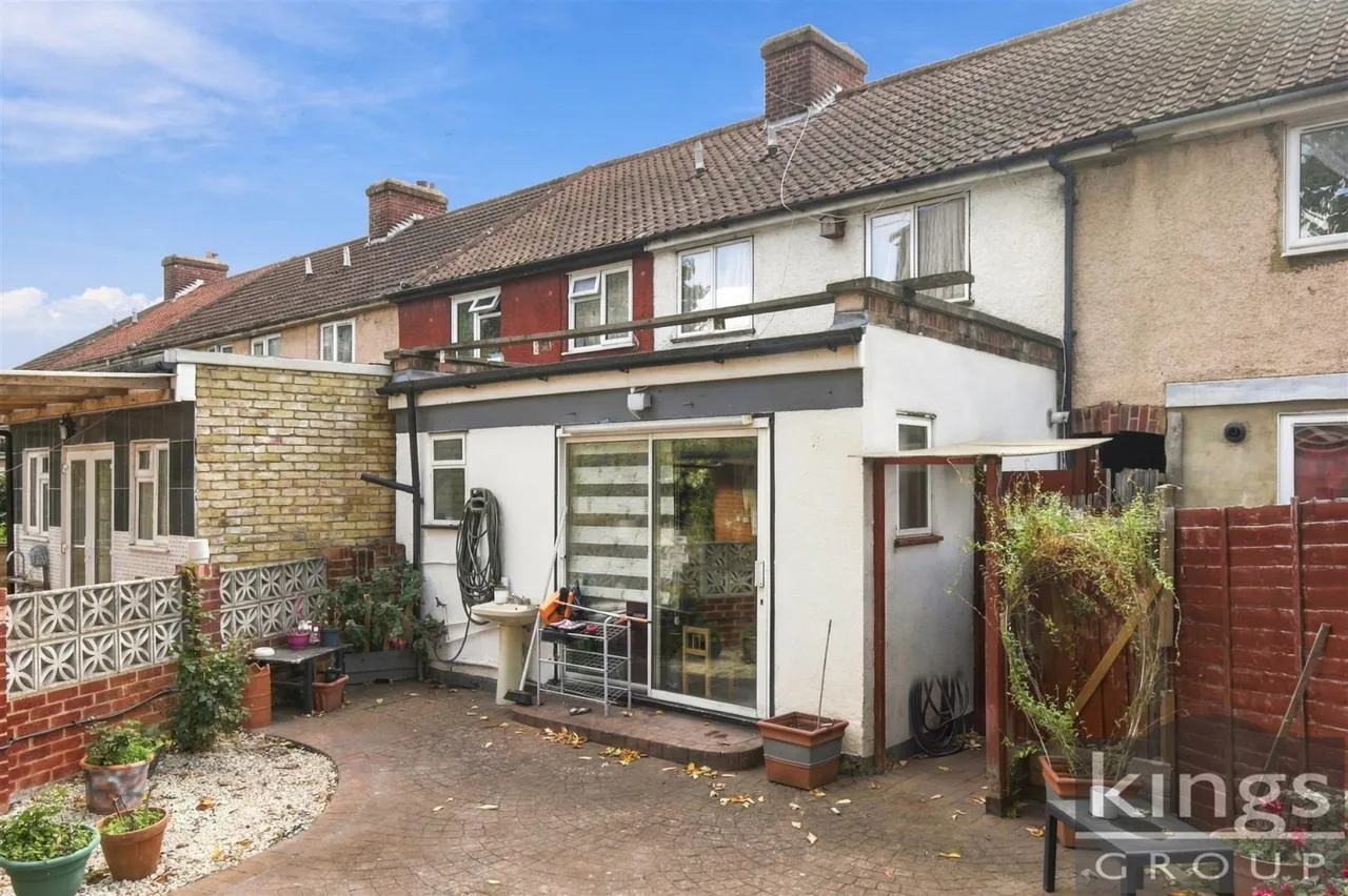 Ashdown Road, Enfield, photo 22