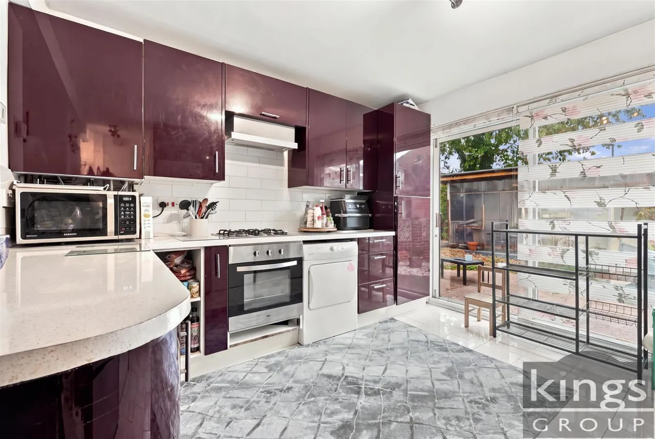 Ashdown Road, Enfield, photo 3