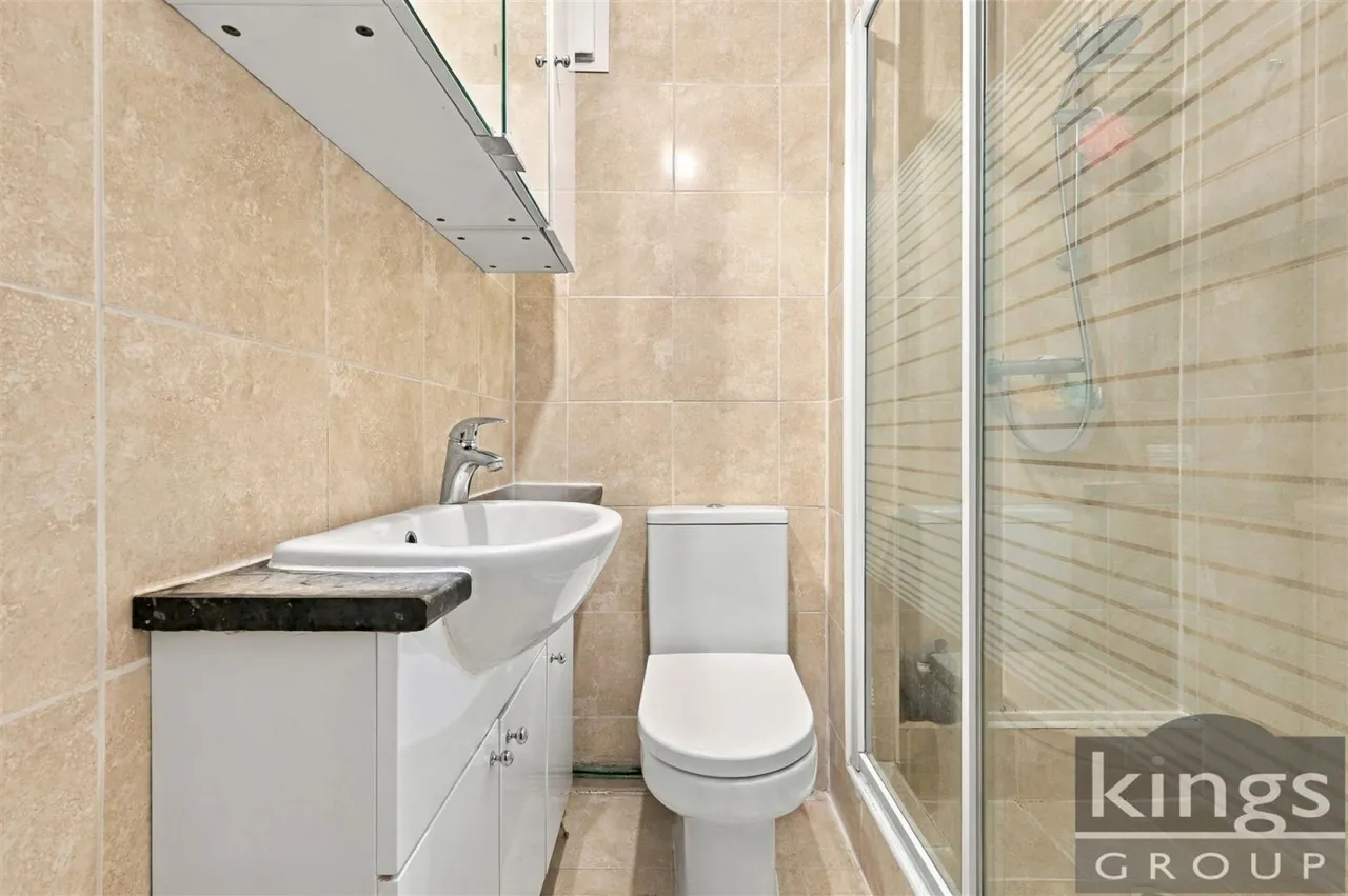 Ashdown Road, Enfield, photo 5
