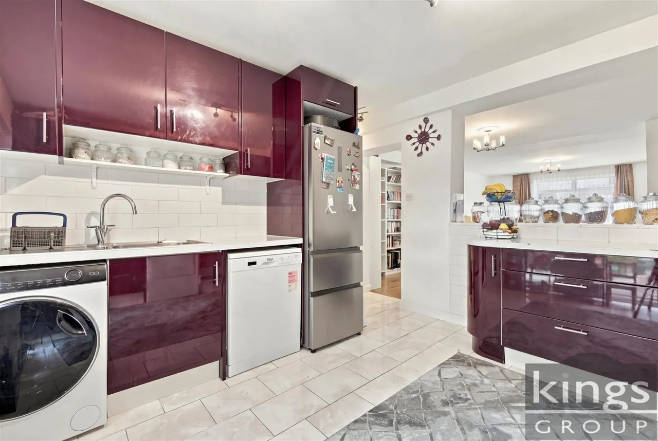 Ashdown Road, Enfield, photo 7