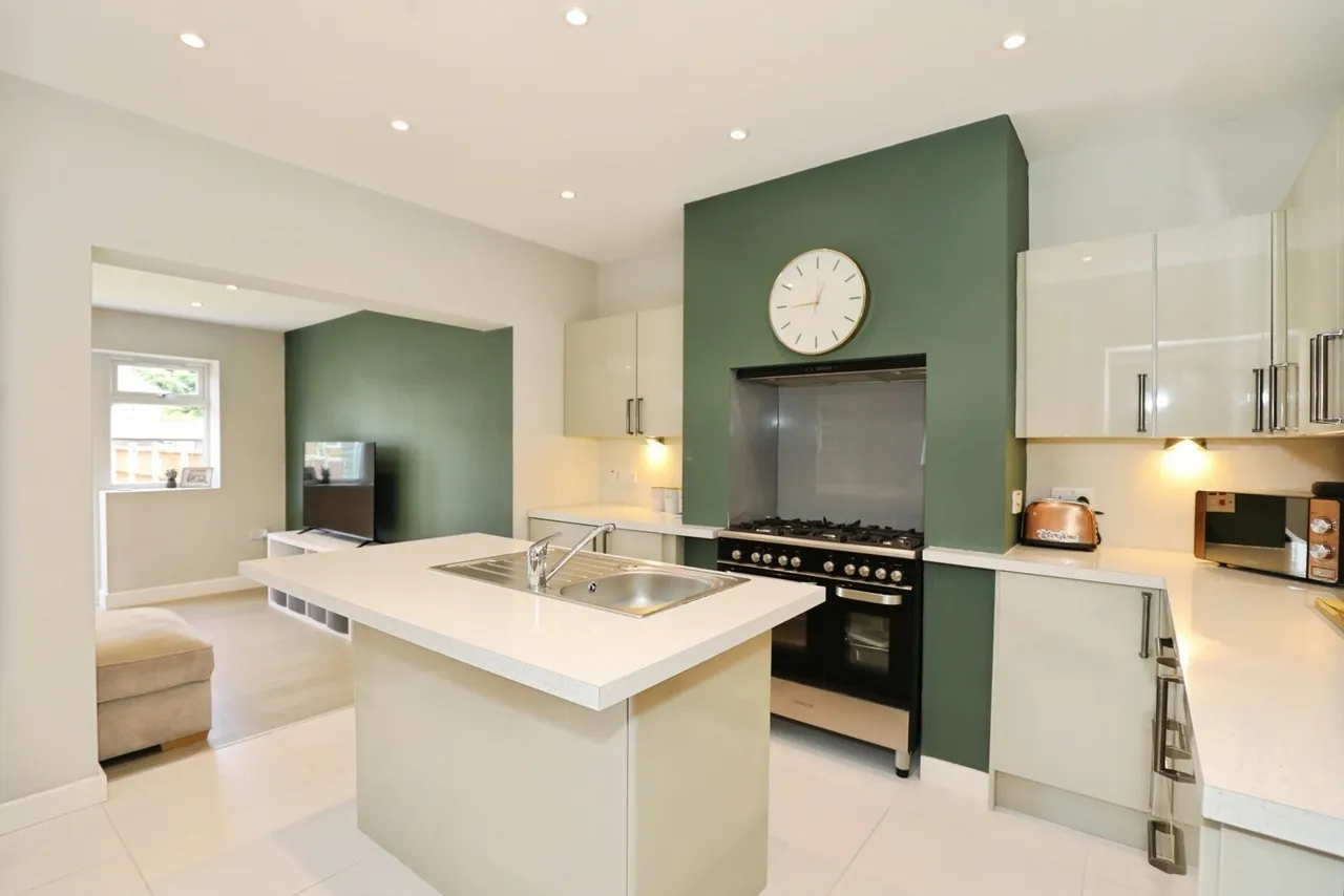 Walford Avenue, Crewe, Cheshire, CW2, photo 3