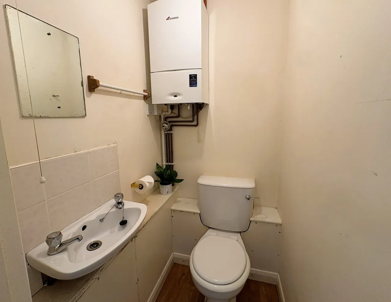 Hawthorn Road, Bishopsmead, photo 12