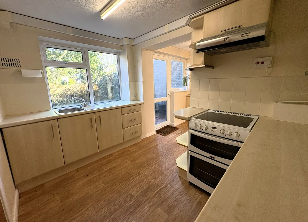 Hawthorn Road, Bishopsmead, photo 5